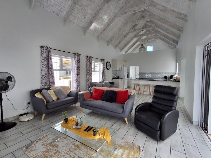 To Let 3 Bedroom Property for Rent in Lampiesbaai Western Cape